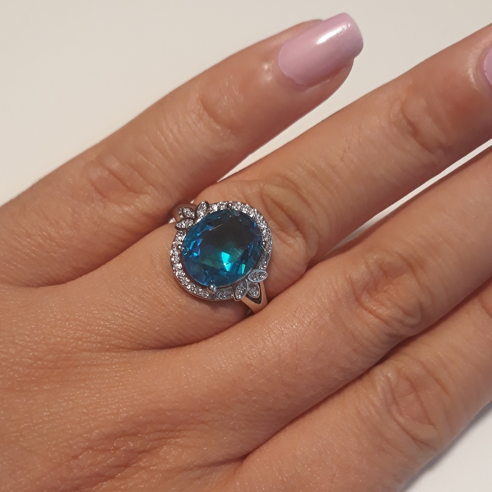Sterling silver ring.